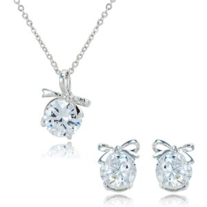 Ella Round Cut Set in Platinum